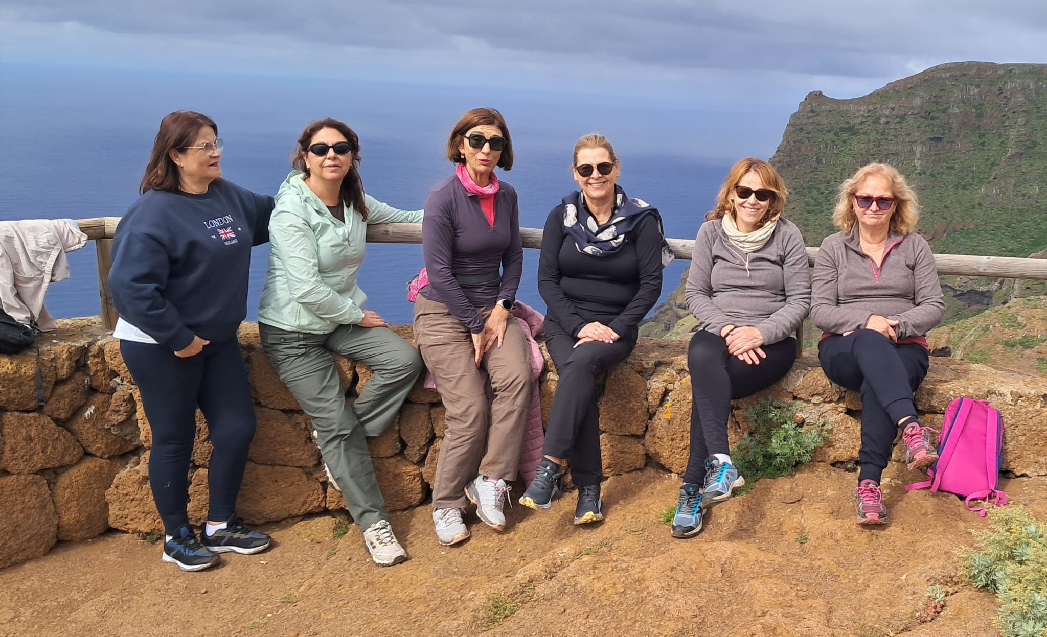 Grupo durante una excursión por los miradores de Anaga